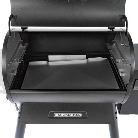 Traeger TFB89BLF Ironwood 885 Wood Pellet Grill - Interior View Grids Removed