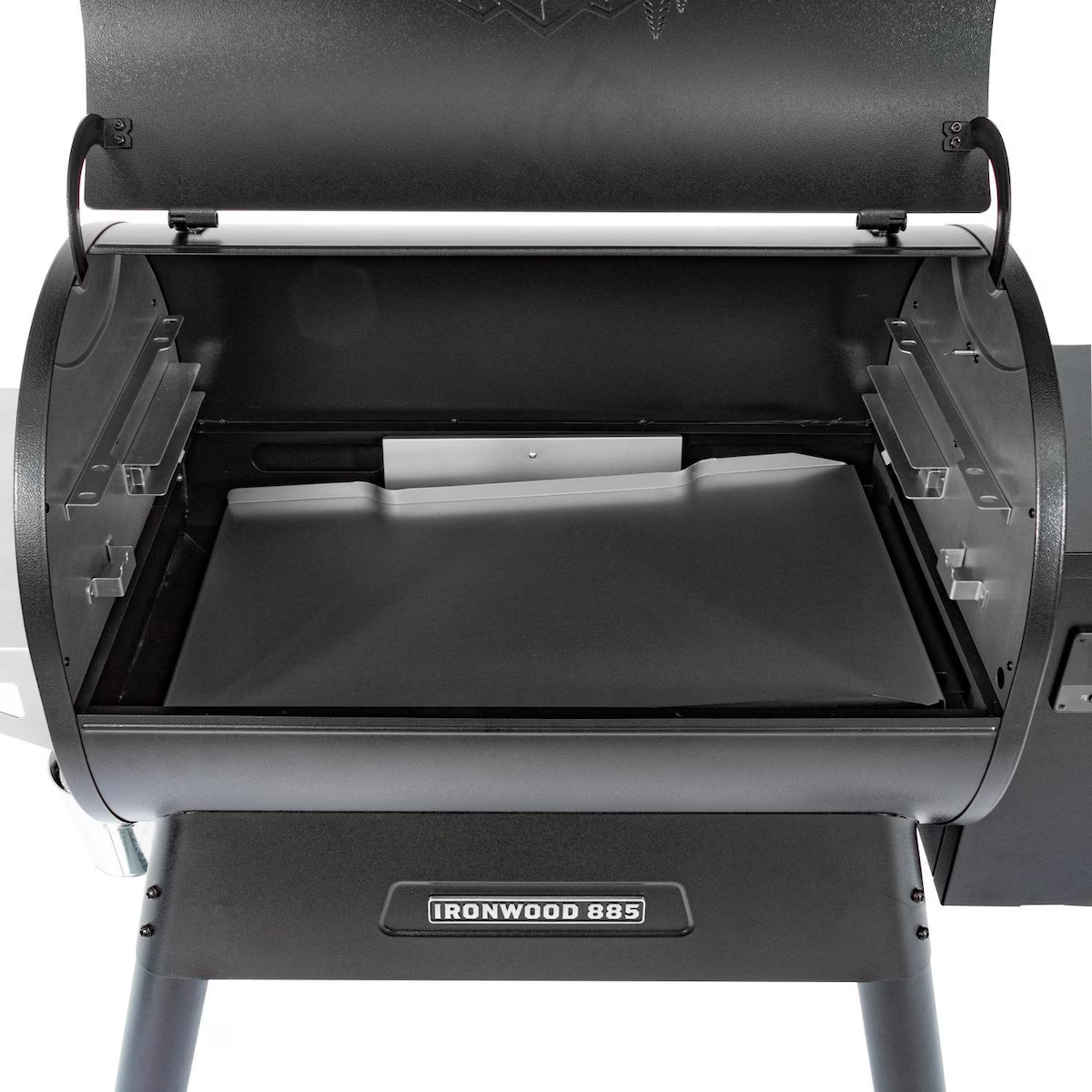 Traeger TFB89BLF Ironwood 885 Wood Pellet Grill - Interior View Grids Removed
